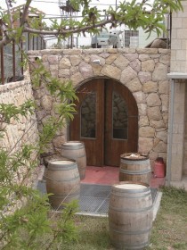 החן שבפשטות,  יקב הרי ירושלים, יקב בוטיק ביתי, אלעזר  
