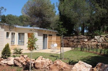 המון מקום לישון | בית הארחה כפר עציון  